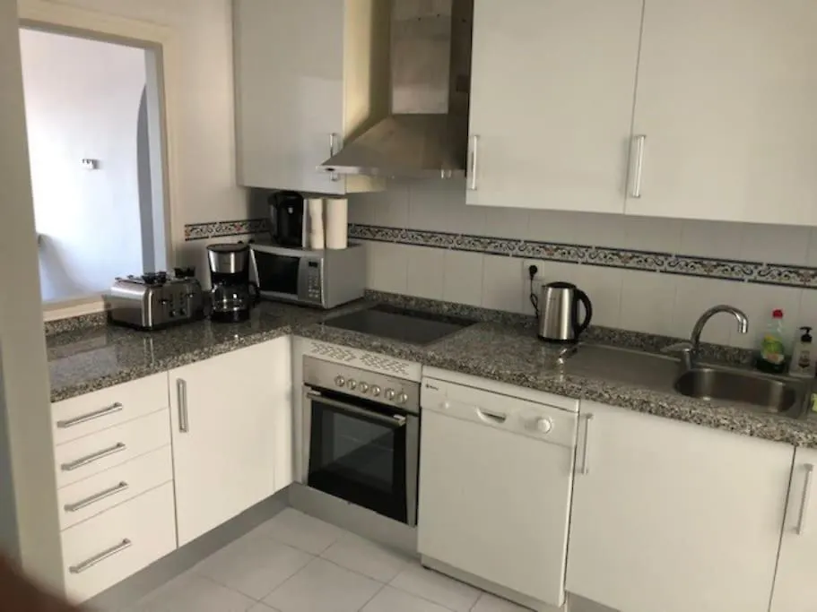 Duquesa Suites - Superb Sea Views & Overlooking Pool Manilva Apartamento